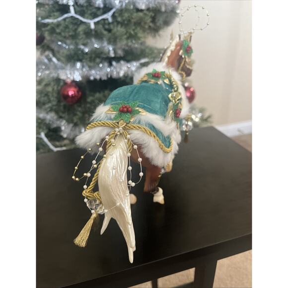 Breyer Holiday Christmas 2019 Minstrel Horse. Nice!! - Picture 5 of 10